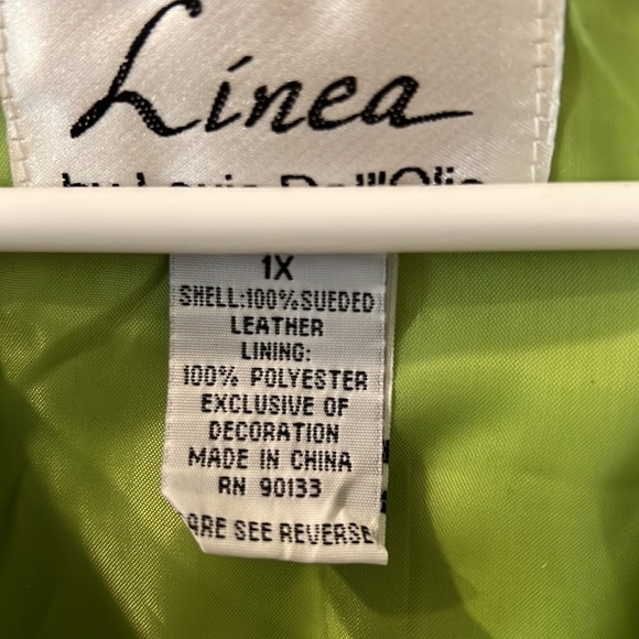 Suede jacket suit with chiffon skirt designed by Louis Dell olio - Picture 2 of 9